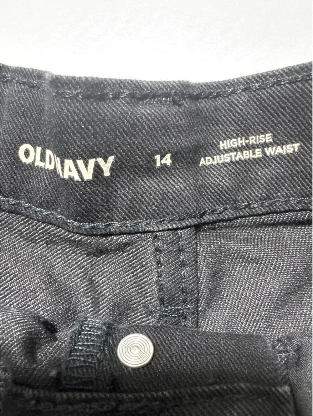 Old Navy step into